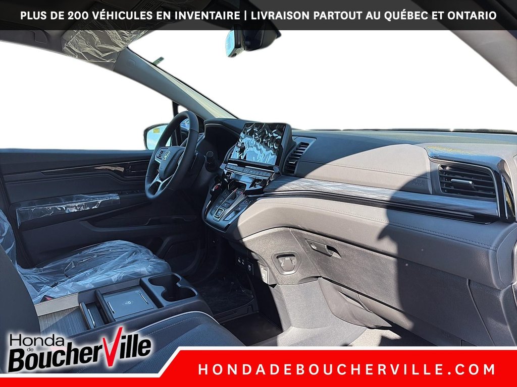 2026 Honda Odyssey Touring in Terrebonne, Quebec - 14 - w1024h768px