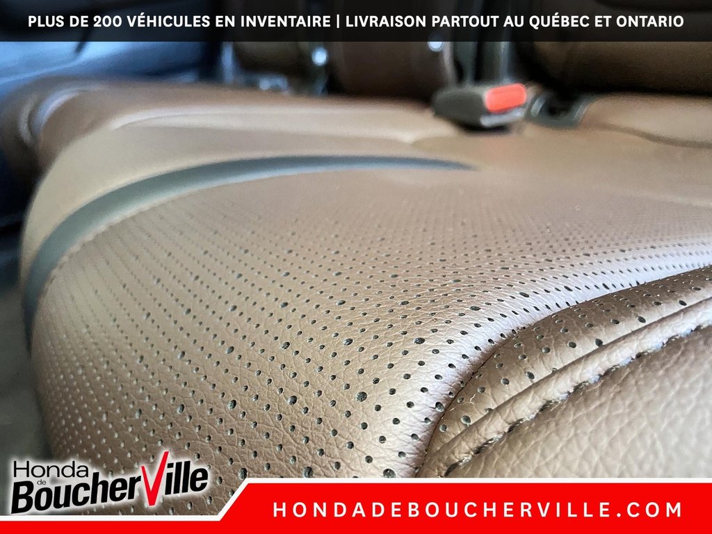 2023 Honda Pilot TOURING in Terrebonne, Quebec - 16 - w1024h768px