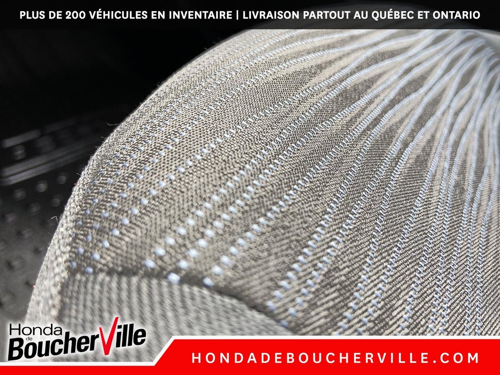 2015 Hyundai Accent GLS in Terrebonne, Quebec - 17 - w1024h768px