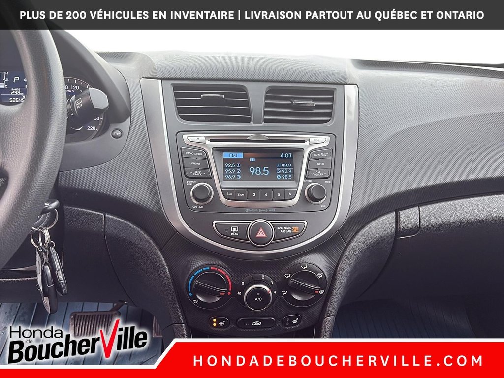 2016 Hyundai Accent SE in Terrebonne, Quebec - 27 - w1024h768px