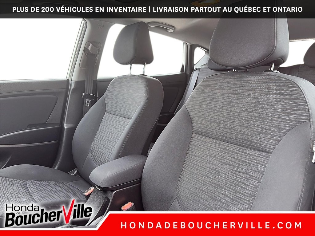 2016 Hyundai Accent SE in Terrebonne, Quebec - 29 - w1024h768px