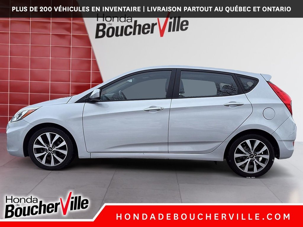2016 Hyundai Accent SE in Terrebonne, Quebec - 3 - w1024h768px