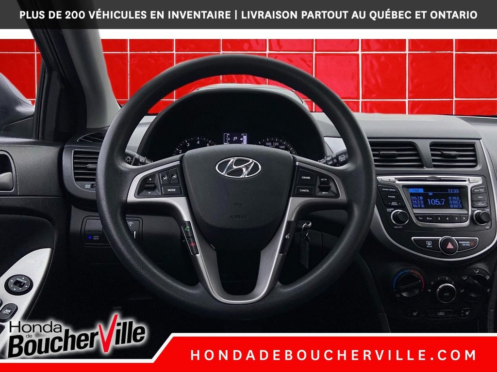 2017 Hyundai Accent SE in Terrebonne, Quebec - 27 - w1024h768px