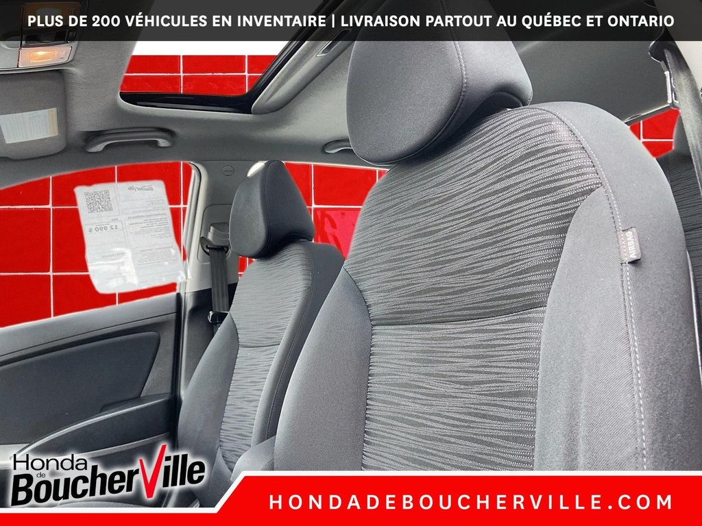 2017 Hyundai Accent SE in Terrebonne, Quebec - 28 - w1024h768px