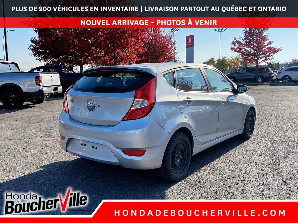 Hyundai Accent SE 2017 à Terrebonne, Québec - 7 - w1024h768px