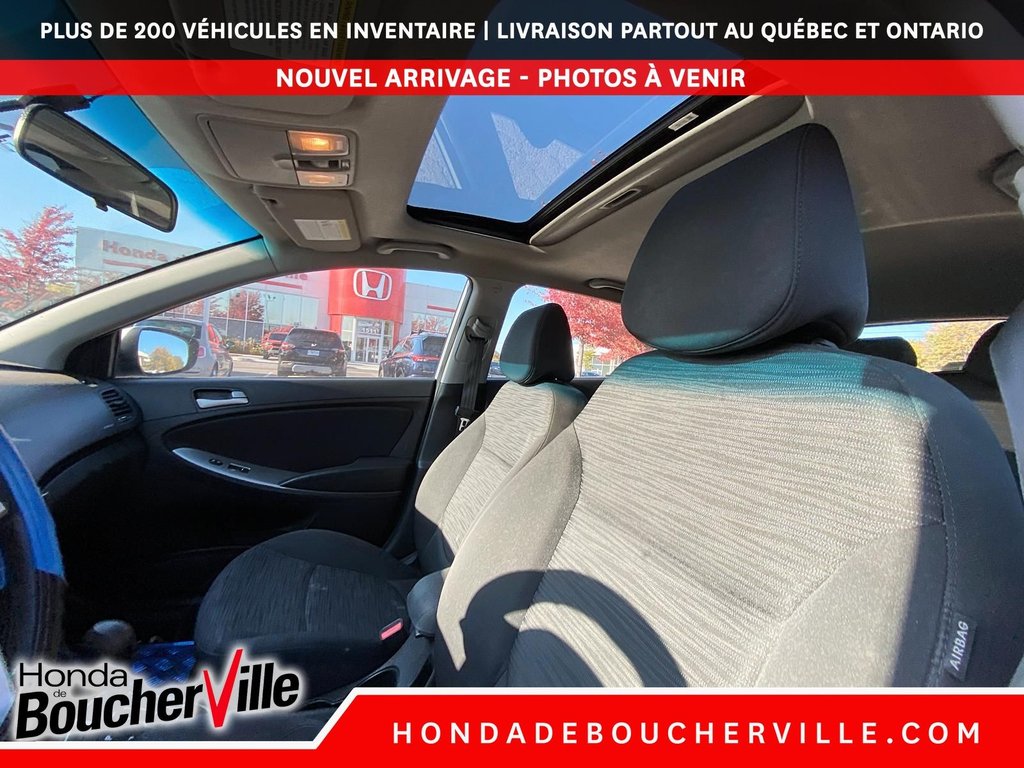 Hyundai Accent SE 2017 à Terrebonne, Québec - 17 - w1024h768px