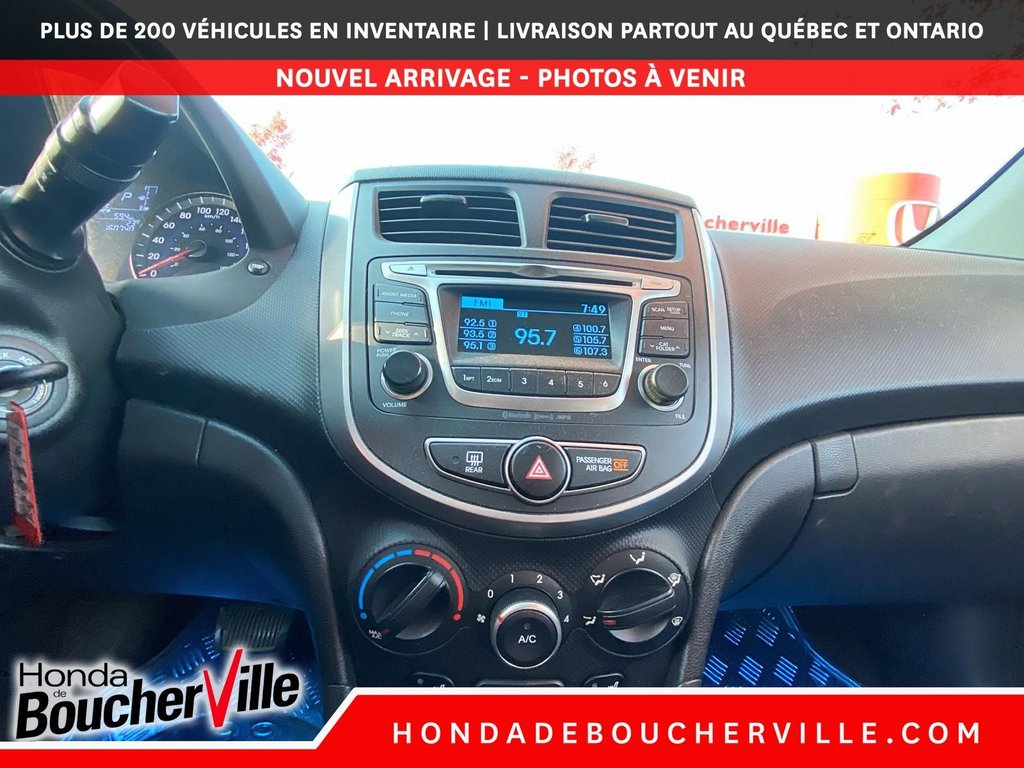 Hyundai Accent SE 2017 à Terrebonne, Québec - 21 - w1024h768px