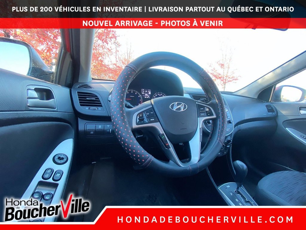 2017 Hyundai Accent SE in Terrebonne, Quebec - 25 - w1024h768px