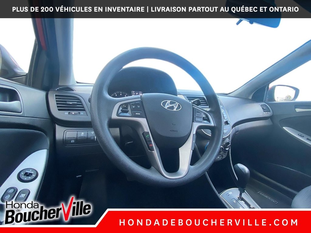 2017 Hyundai Accent SE in Terrebonne, Quebec - 28 - w1024h768px