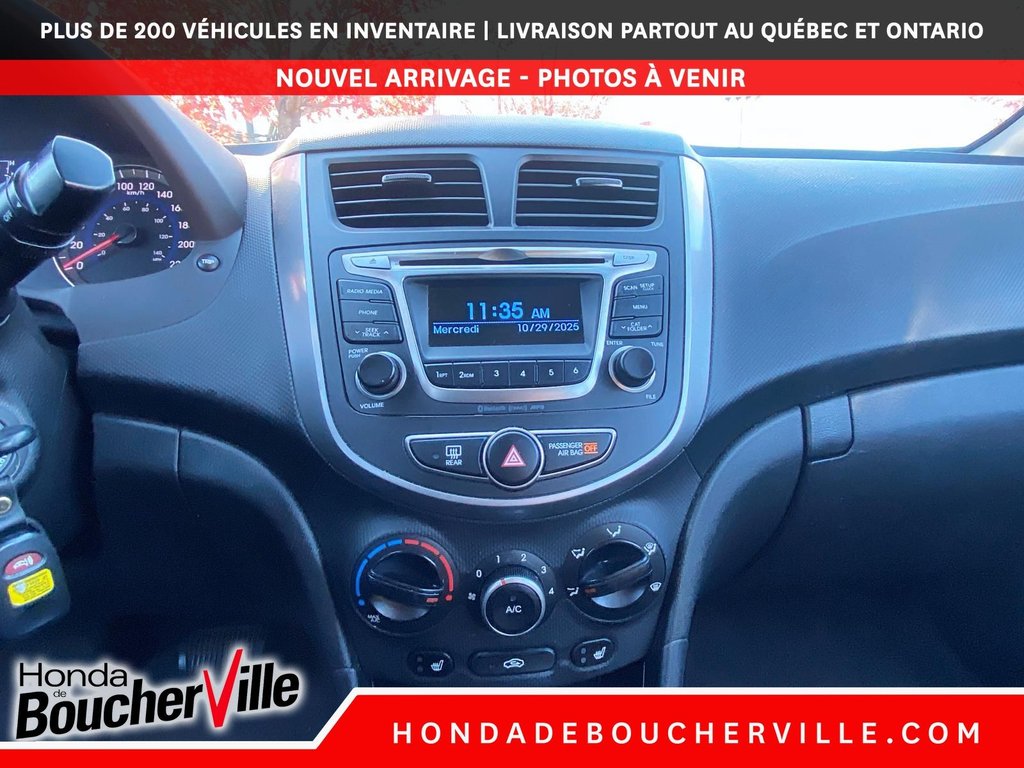 2017 Hyundai Accent SE in Terrebonne, Quebec - 21 - w1024h768px