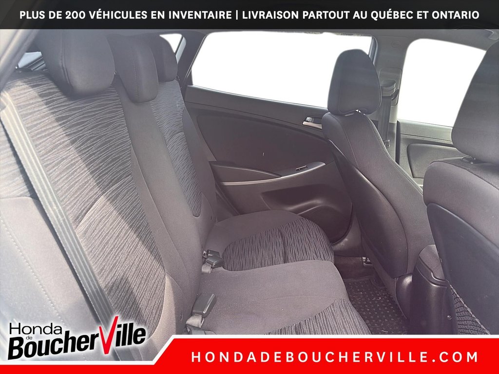 Hyundai Accent SE 2017 à Terrebonne, Québec - 17 - w1024h768px