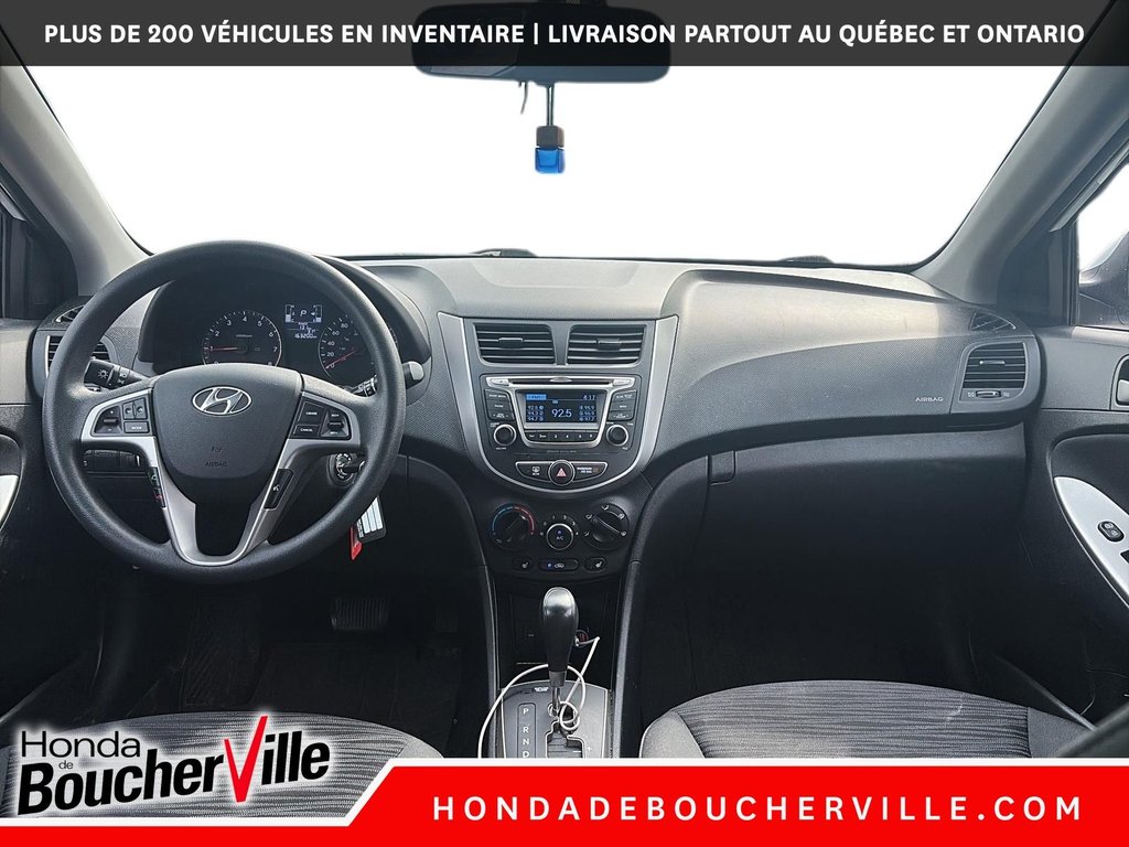 Hyundai Accent SE 2017 à Terrebonne, Québec - 19 - w1024h768px