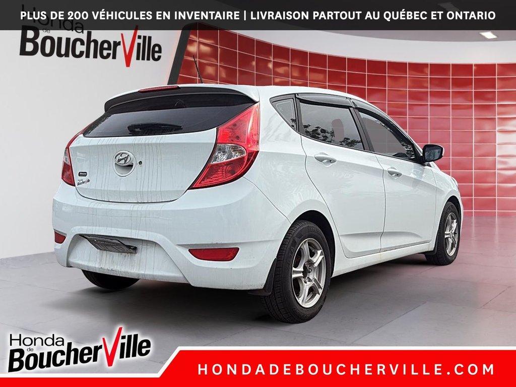 Hyundai Accent SE 2017 à Terrebonne, Québec - 9 - w1024h768px