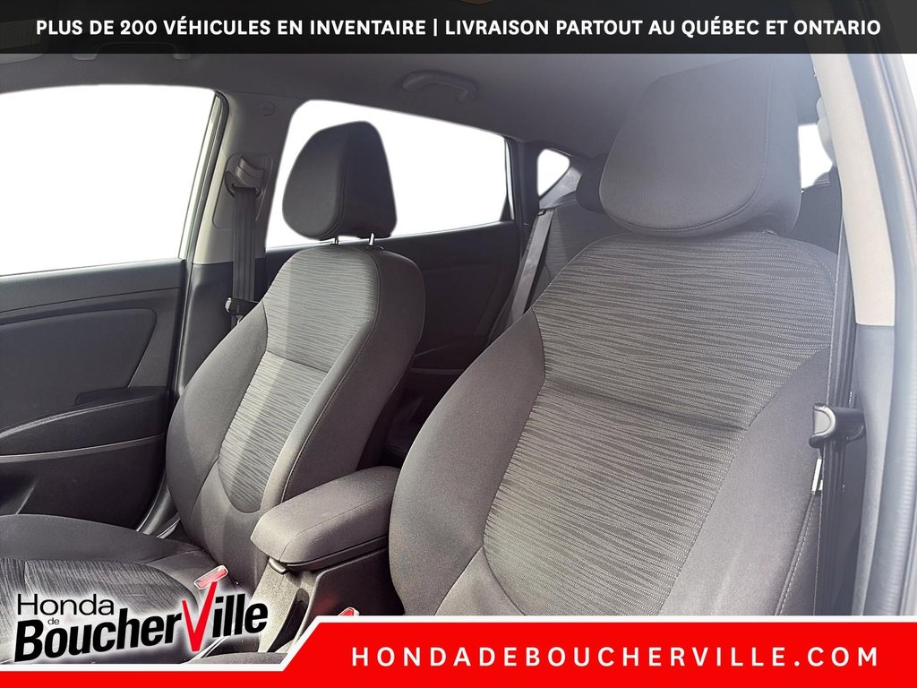 Hyundai Accent SE 2017 à Terrebonne, Québec - 25 - w1024h768px