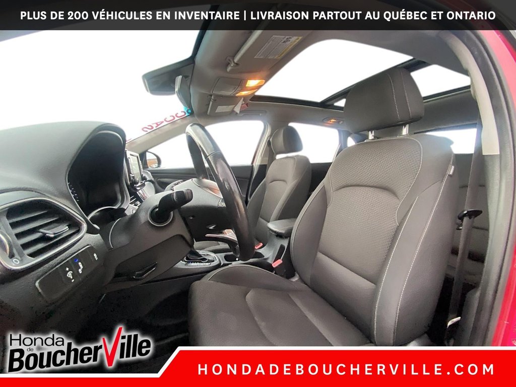 2019 Hyundai Elantra GT Luxury in Terrebonne, Quebec - 21 - w1024h768px