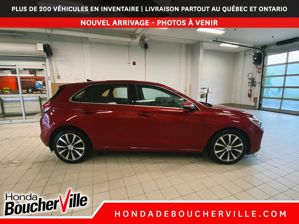 2019 Hyundai Elantra GT Luxury in Terrebonne, Quebec - 23 - w1024h768px