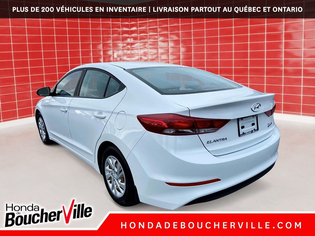 2017 Hyundai Elantra LE in Terrebonne, Quebec - 11 - w1024h768px