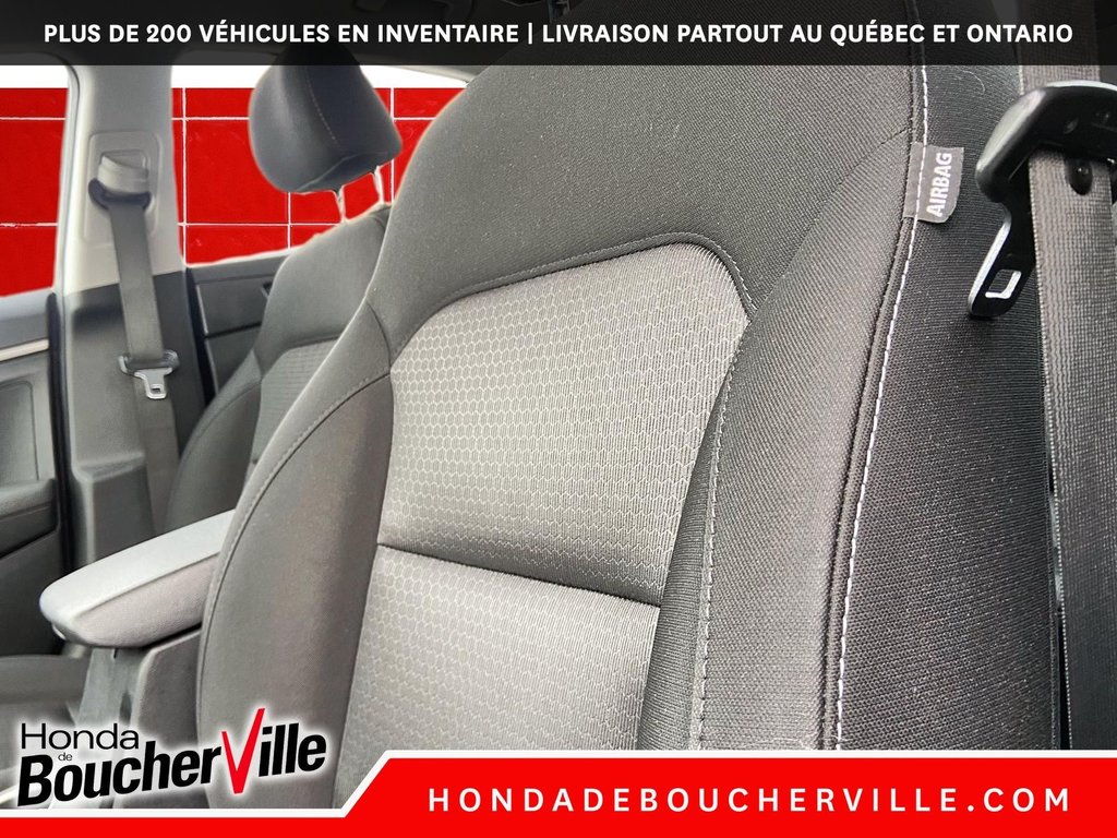 2017 Hyundai Elantra LE in Terrebonne, Quebec - 19 - w1024h768px