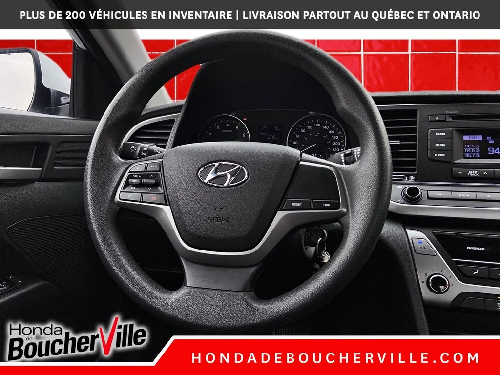 2017 Hyundai Elantra LE in Terrebonne, Quebec - 24 - w1024h768px