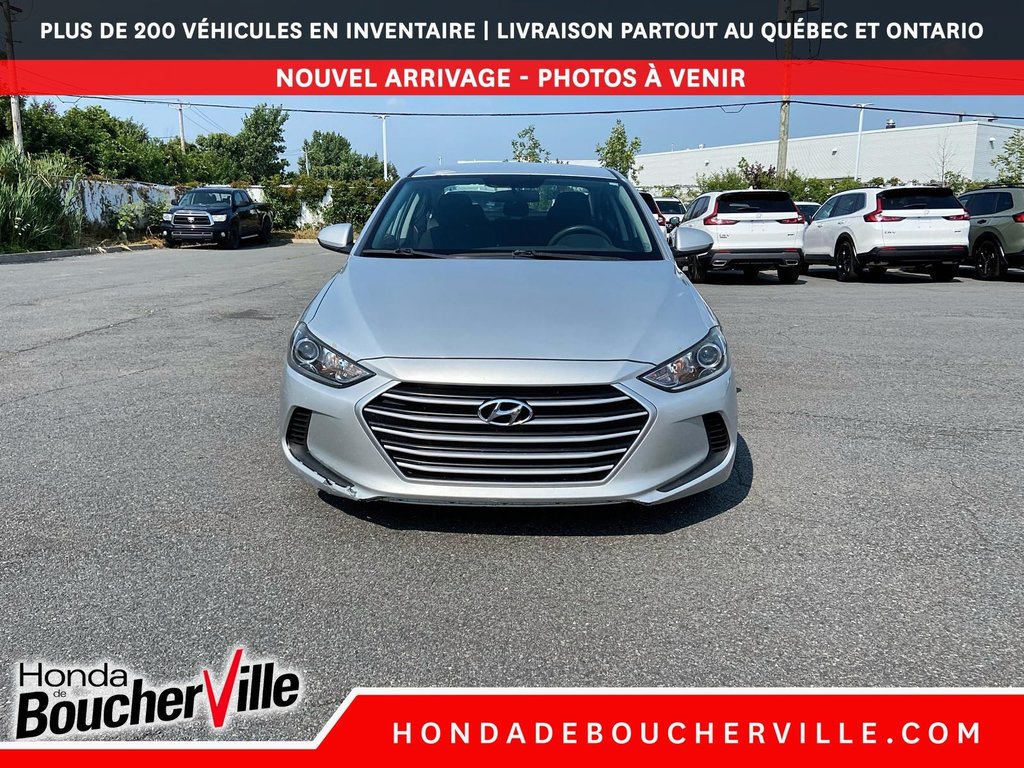Hyundai Elantra LE 2017 à Terrebonne, Québec - 3 - w1024h768px