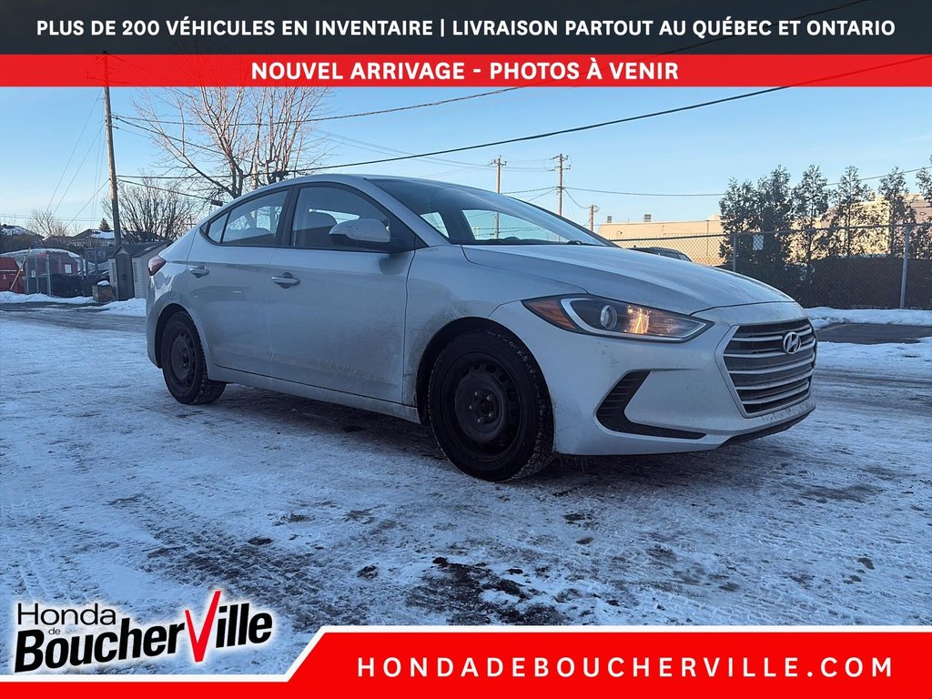 Hyundai Elantra LE 2017 à Terrebonne, Québec - 11 - w1024h768px