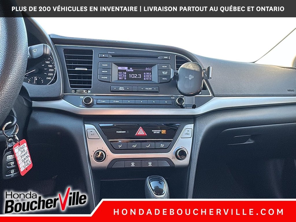 2018 Hyundai Elantra LE in Terrebonne, Quebec - 29 - w1024h768px