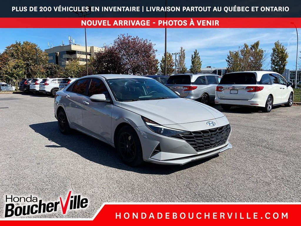 Hyundai Elantra Essential 2021 à Terrebonne, Québec - 3 - w1024h768px