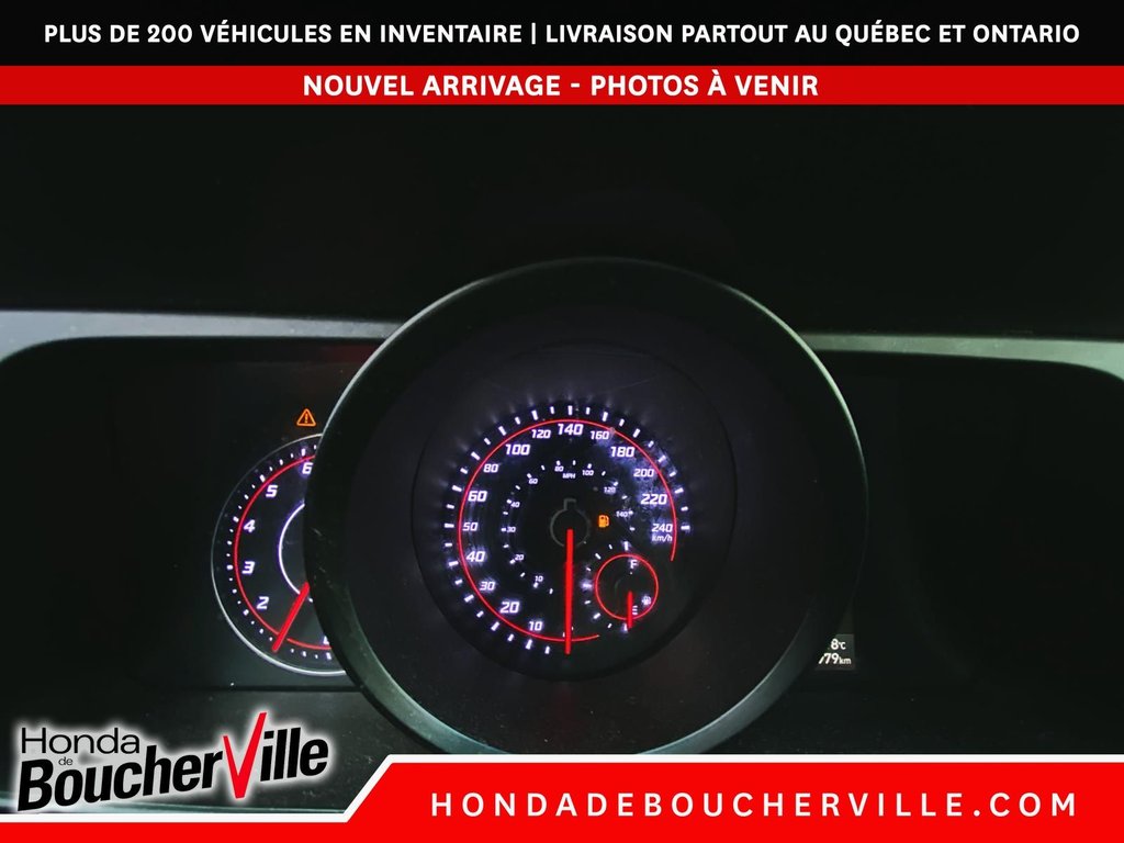 Hyundai Elantra Essential 2021 à Terrebonne, Québec - 19 - w1024h768px