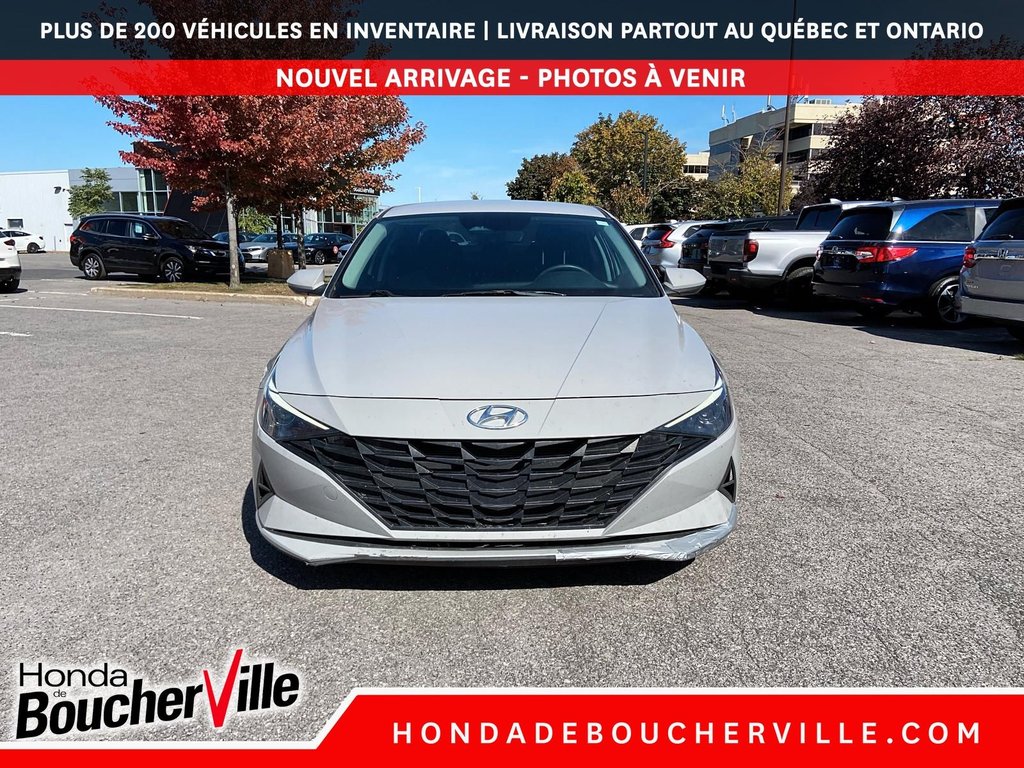 Hyundai Elantra Essential 2021 à Terrebonne, Québec - 2 - w1024h768px
