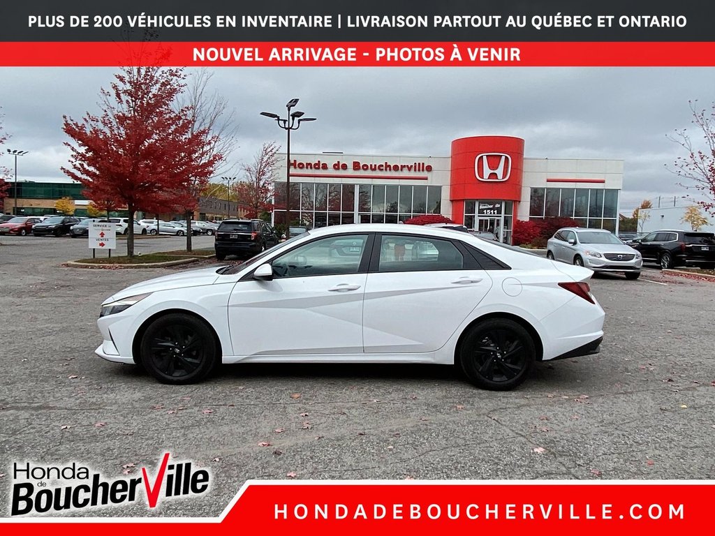 Hyundai Elantra Essential 2021 à Terrebonne, Québec - 13 - w1024h768px