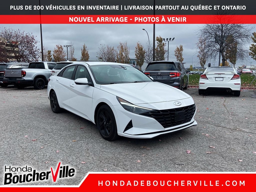 Hyundai Elantra Essential 2021 à Terrebonne, Québec - 3 - w1024h768px