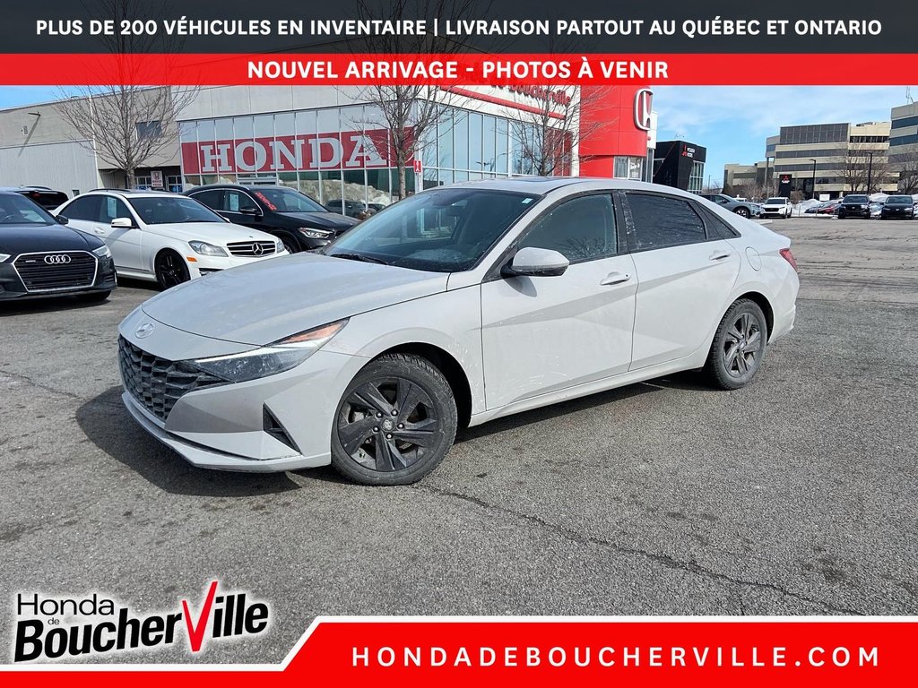 2023 Hyundai Elantra Preferred in Terrebonne, Quebec - 1 - w1024h768px