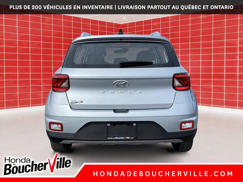 2021 Hyundai Venue Preferred in Terrebonne, Quebec - 9 - w1024h768px