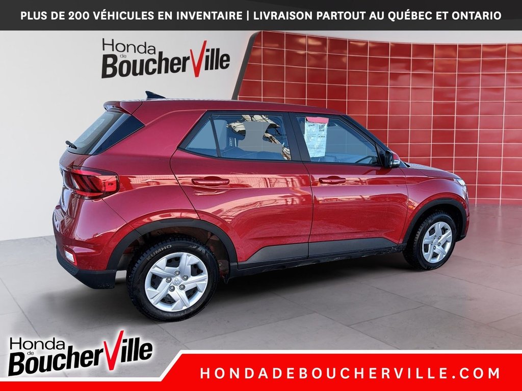 2021 Hyundai Venue Essential in Terrebonne, Quebec - 11 - w1024h768px