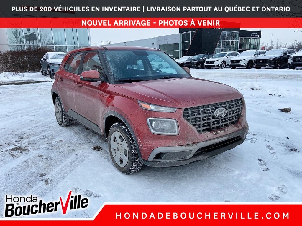 2021 Hyundai Venue Essential in Terrebonne, Quebec - 3 - w1024h768px