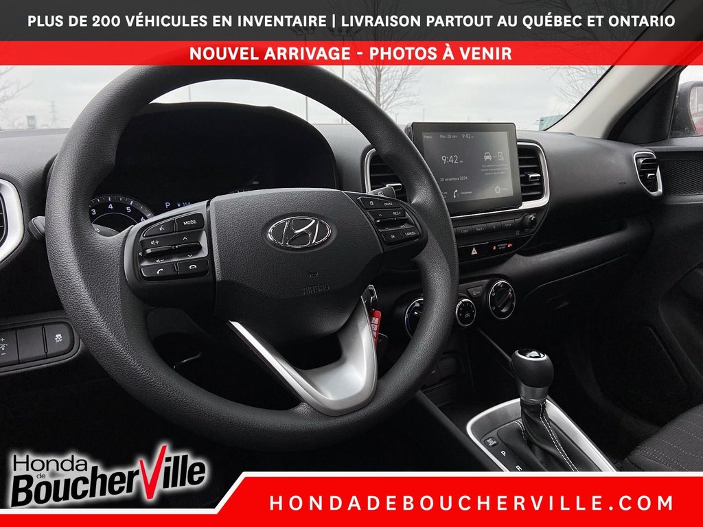 2022 Hyundai Venue Essential in Terrebonne, Quebec - 17 - w1024h768px