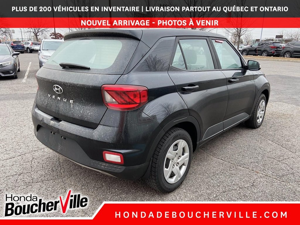 2022 Hyundai Venue Essential in Terrebonne, Quebec - 9 - w1024h768px