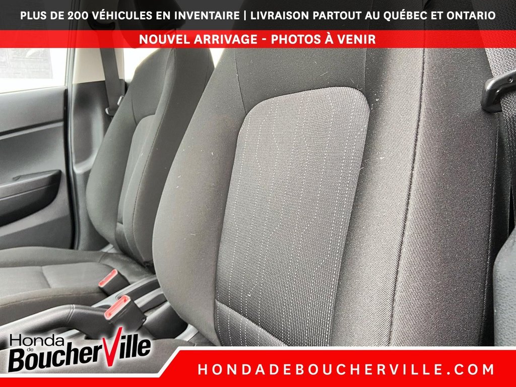 2022 Hyundai Venue Essential in Terrebonne, Quebec - 19 - w1024h768px