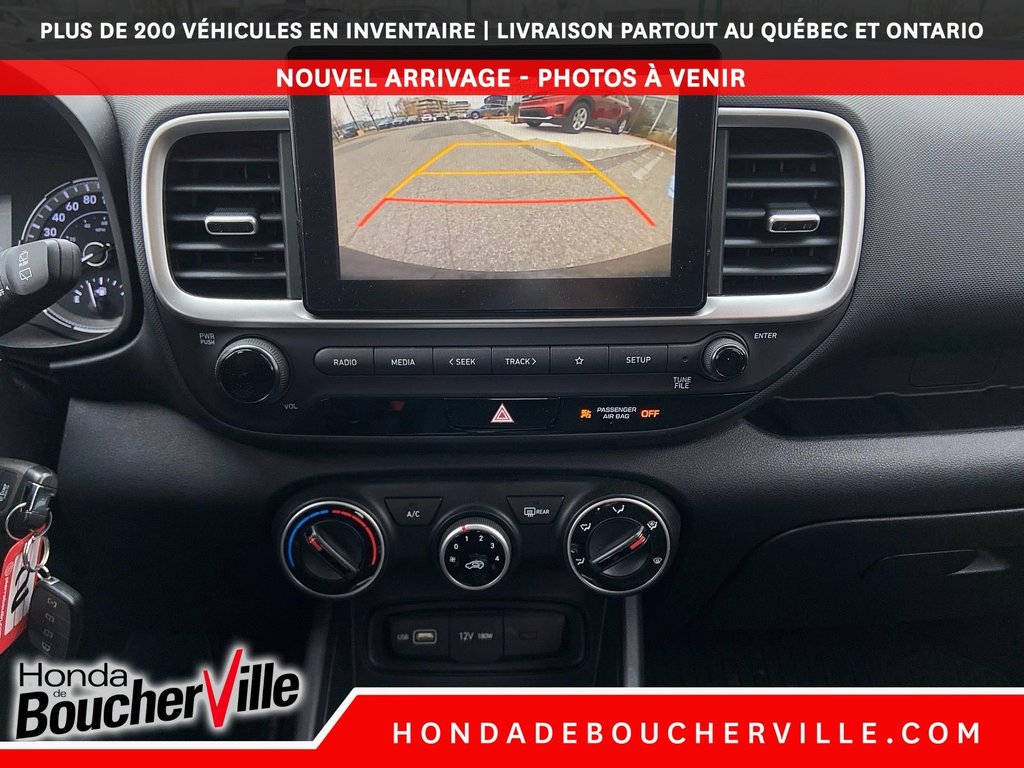 2022 Hyundai Venue Essential in Terrebonne, Quebec - 21 - w1024h768px