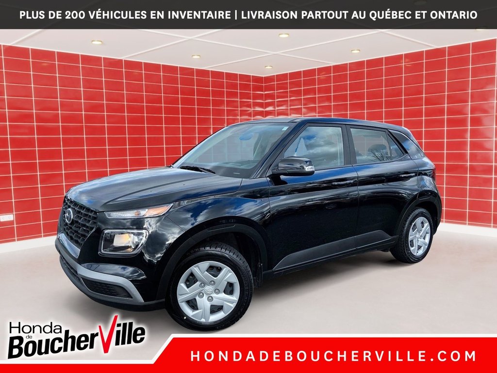 2022 Hyundai Venue Essential in Terrebonne, Quebec - 1 - w1024h768px