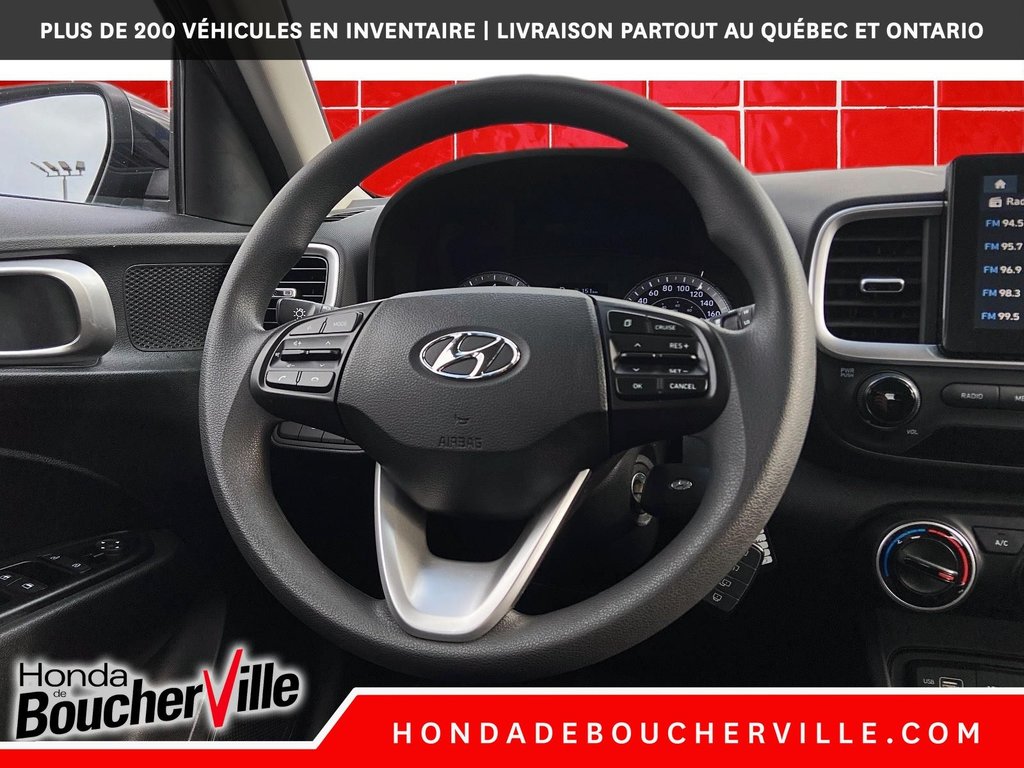 2022 Hyundai Venue Essential in Terrebonne, Quebec - 21 - w1024h768px