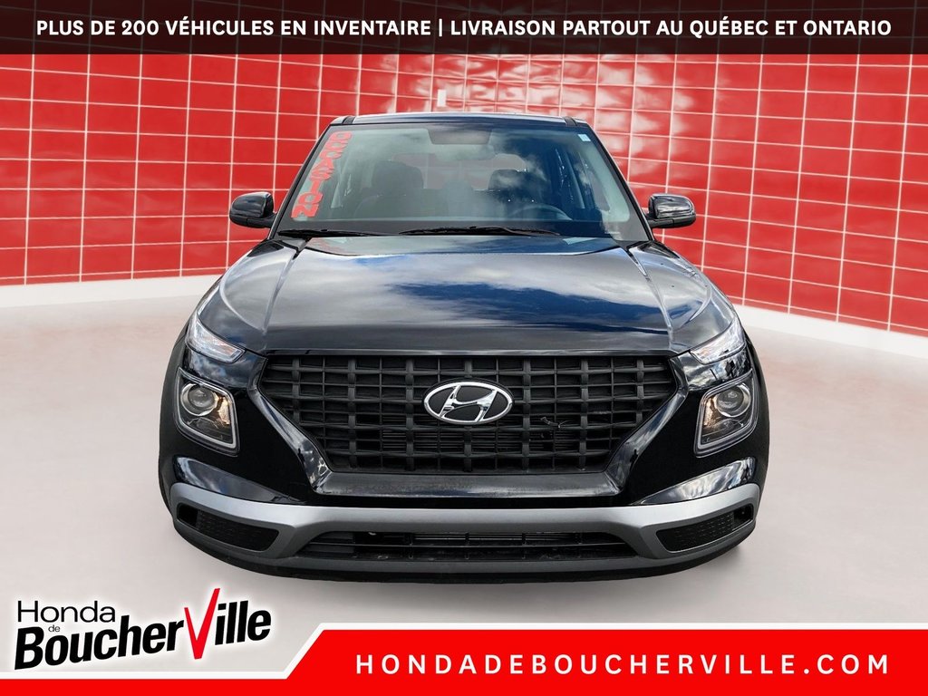 2022 Hyundai Venue Essential in Terrebonne, Quebec - 3 - w1024h768px