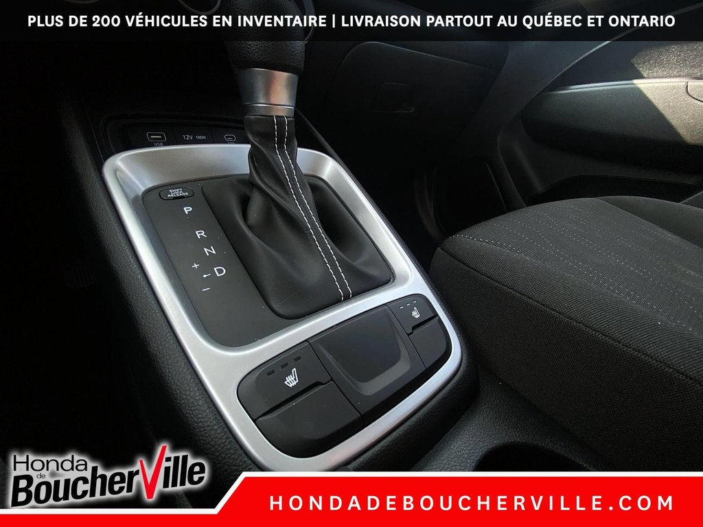 Hyundai Venue Essential 2023 à Terrebonne, Québec - 25 - w1024h768px
