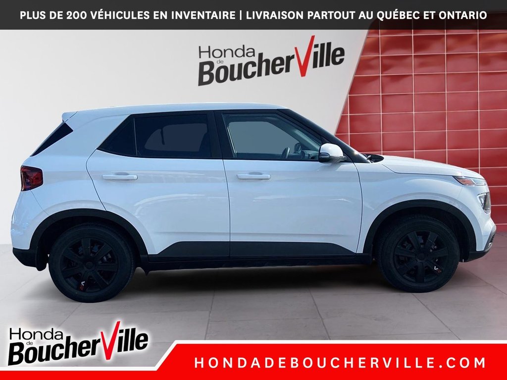 Hyundai Venue Essential 2023 à Terrebonne, Québec - 7 - w1024h768px