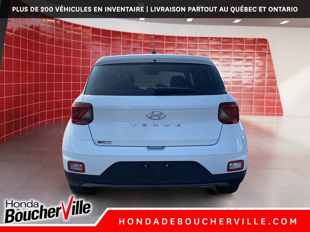 Hyundai Venue Essential 2023 à Terrebonne, Québec - 11 - w1024h768px