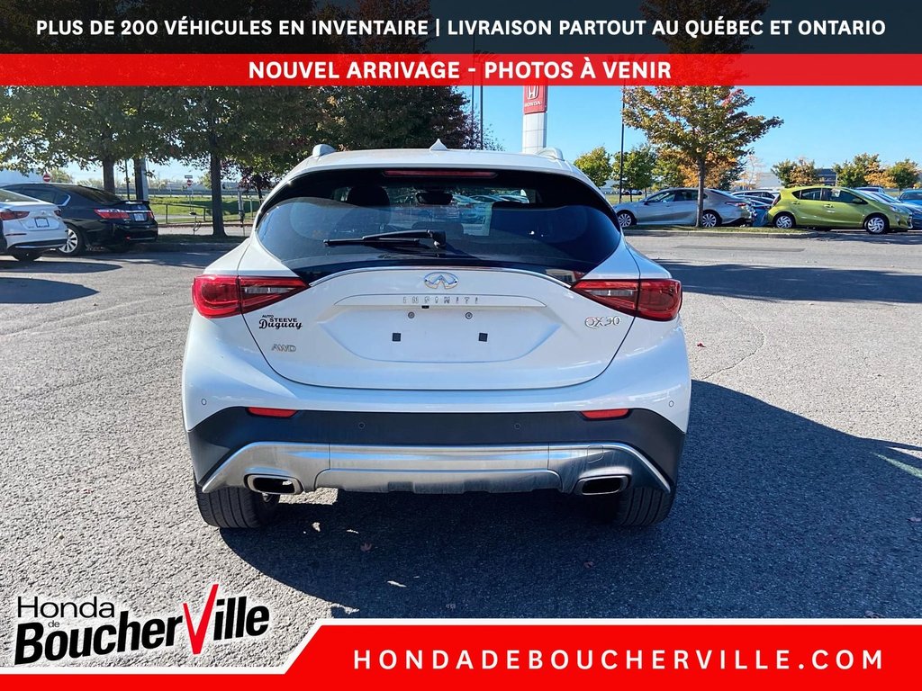 Infiniti QX30 LUXURY 2017 à Terrebonne, Québec - 9 - w1024h768px