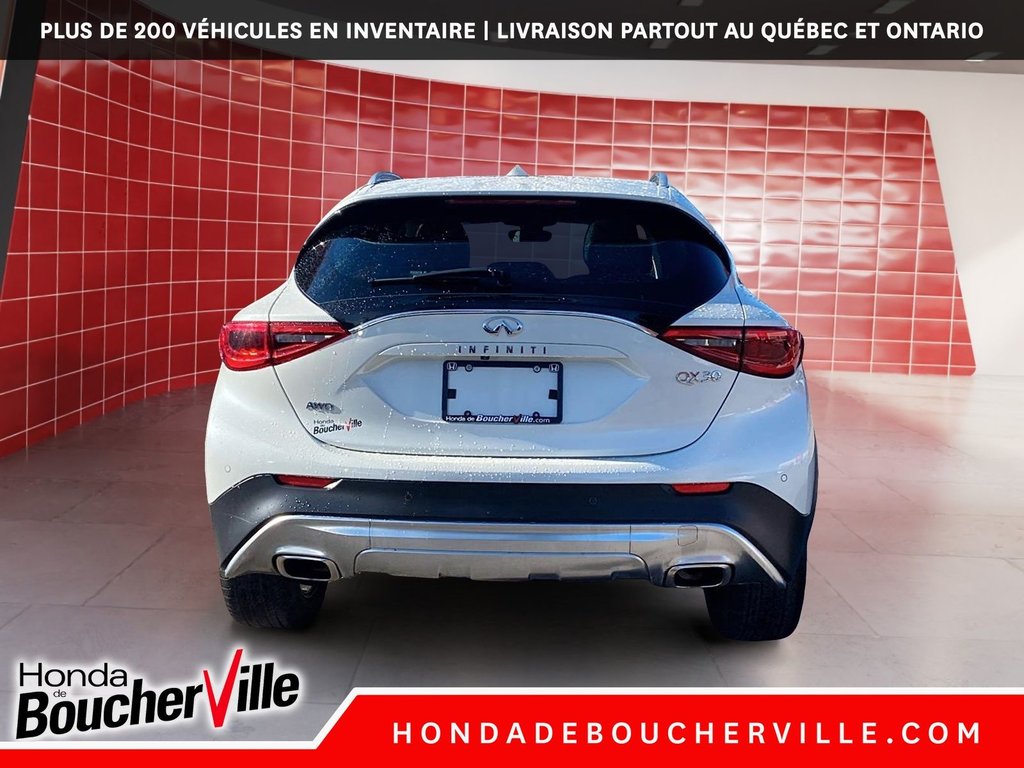Infiniti QX30 LUXURY 2017 à Terrebonne, Québec - 10 - w1024h768px