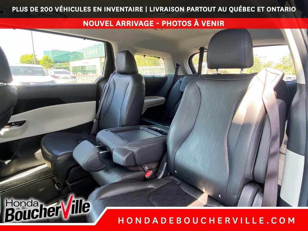 2022 Kia Carnival EX in Terrebonne, Quebec - 21 - w1024h768px
