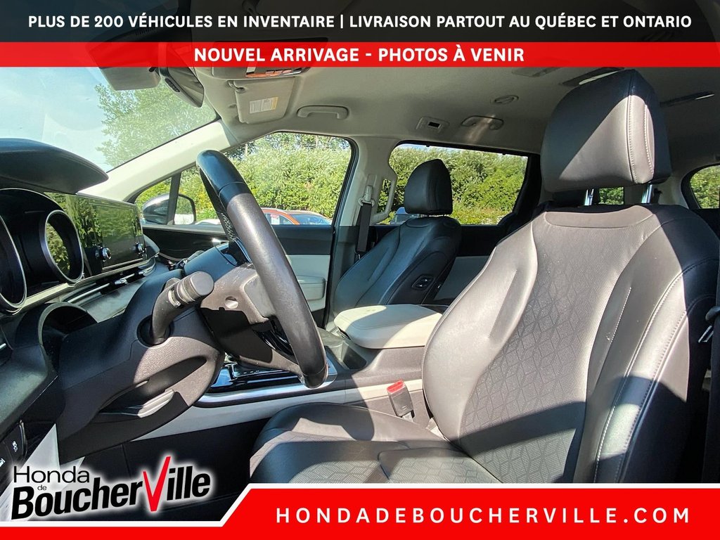 2022 Kia Carnival EX in Terrebonne, Quebec - 17 - w1024h768px
