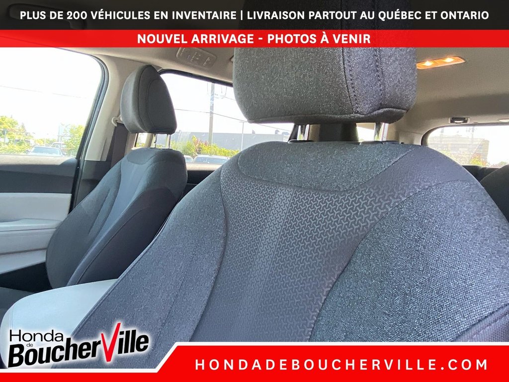 Kia Carnival LX 2023 à Terrebonne, Québec - 17 - w1024h768px
